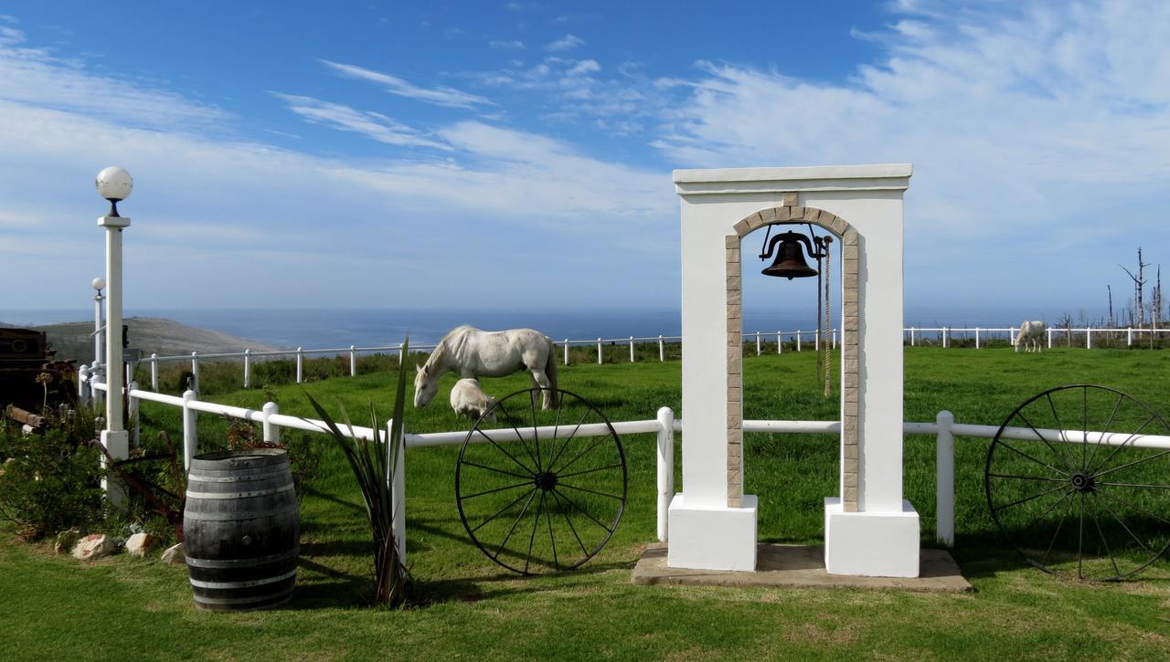 Tniqua Stable Inn Plettenberg Bay Exteriér fotografie